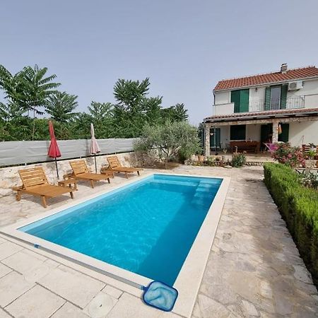 Villa Kuca Za Odmor Dijana à Gornje Selo Extérieur photo