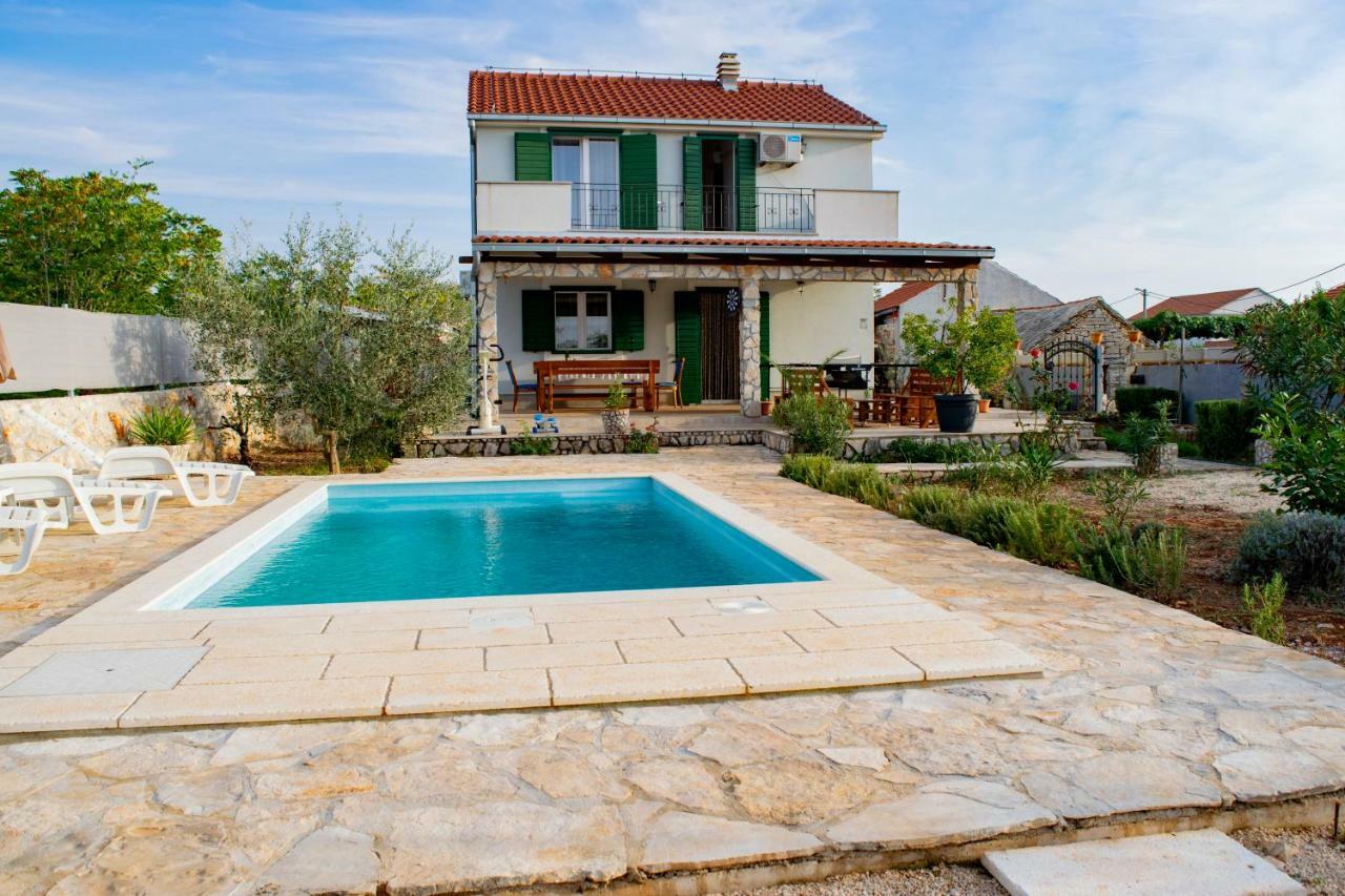 Villa Kuca Za Odmor Dijana à Gornje Selo Extérieur photo