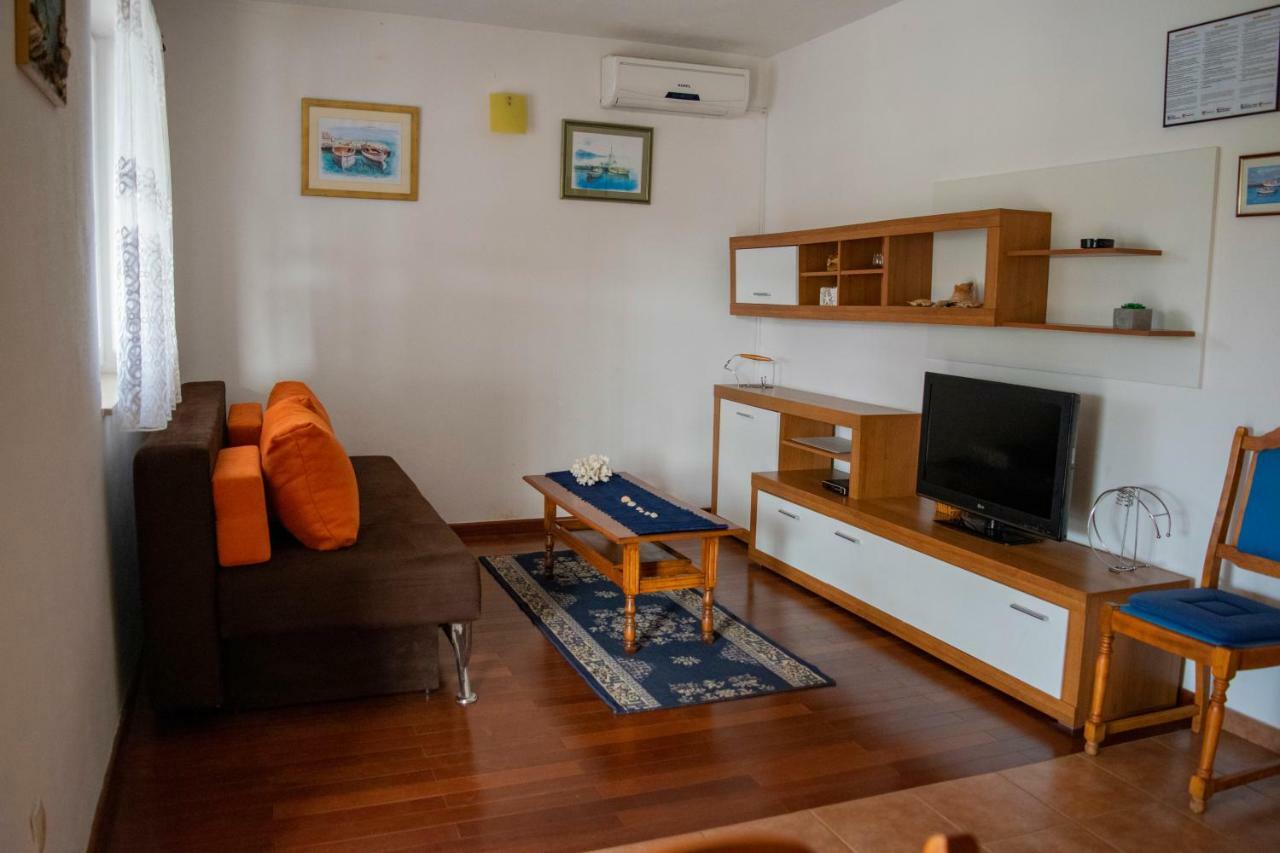 Villa Kuca Za Odmor Dijana à Gornje Selo Extérieur photo